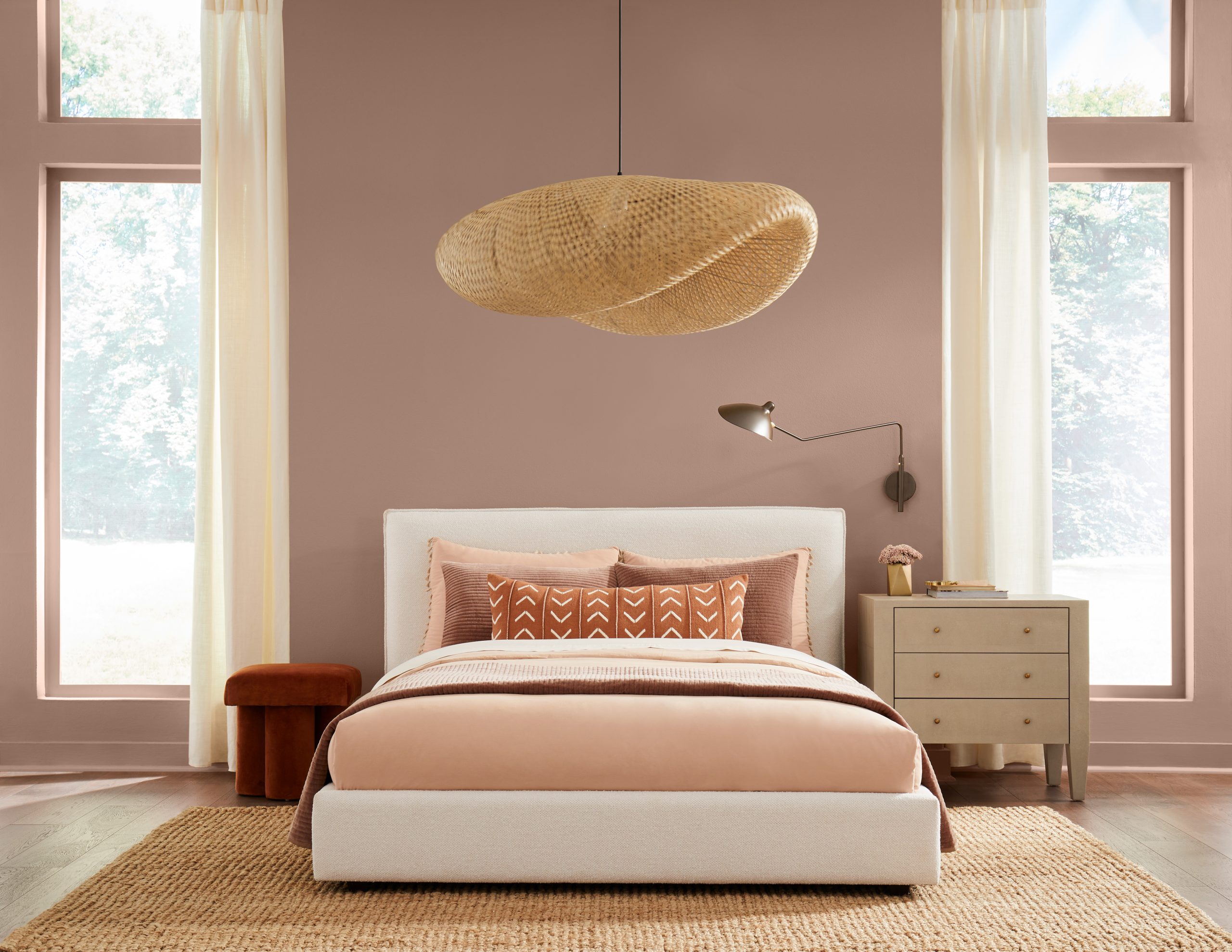 bedroom with redend point sherwin williams