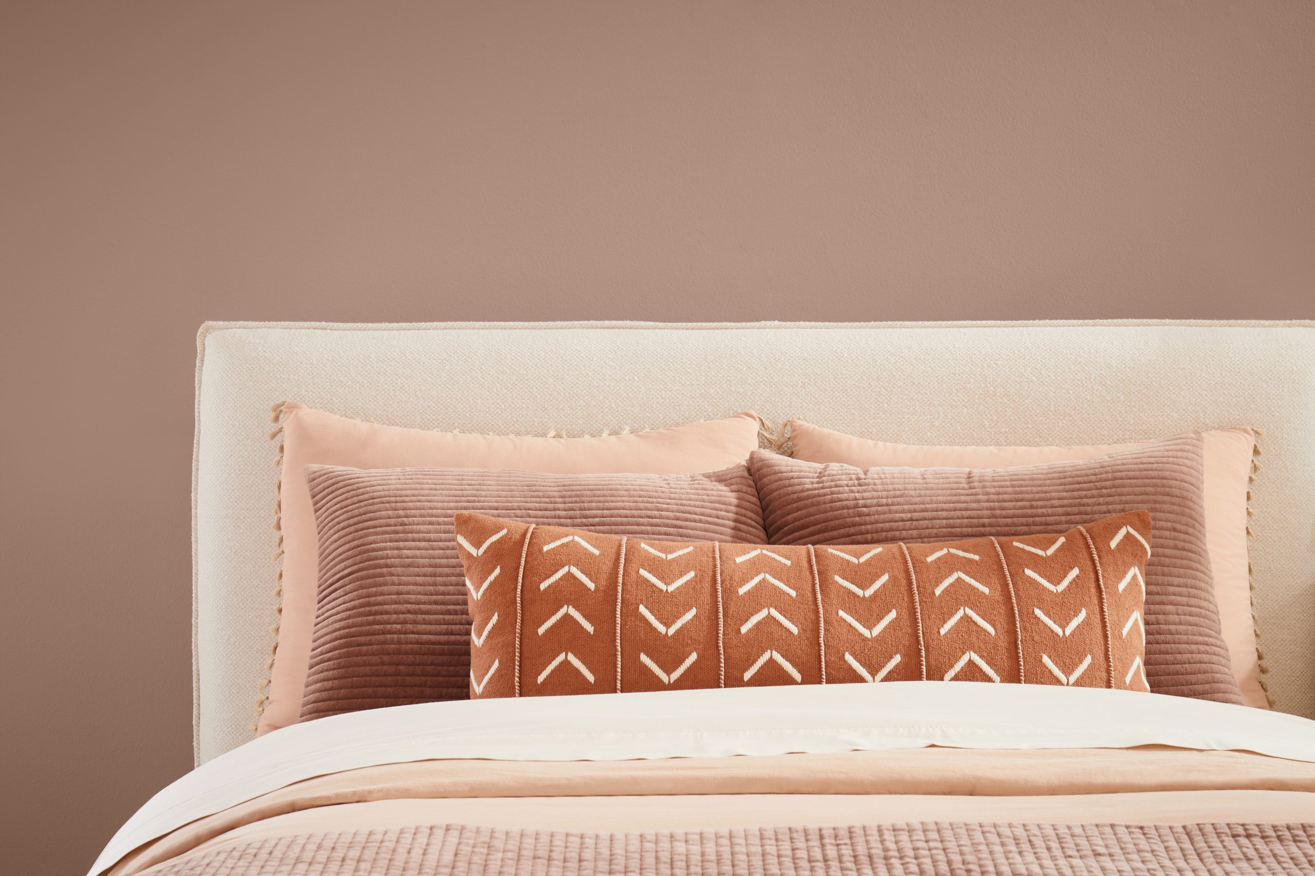 bedroom detail of redend point sherwin williams