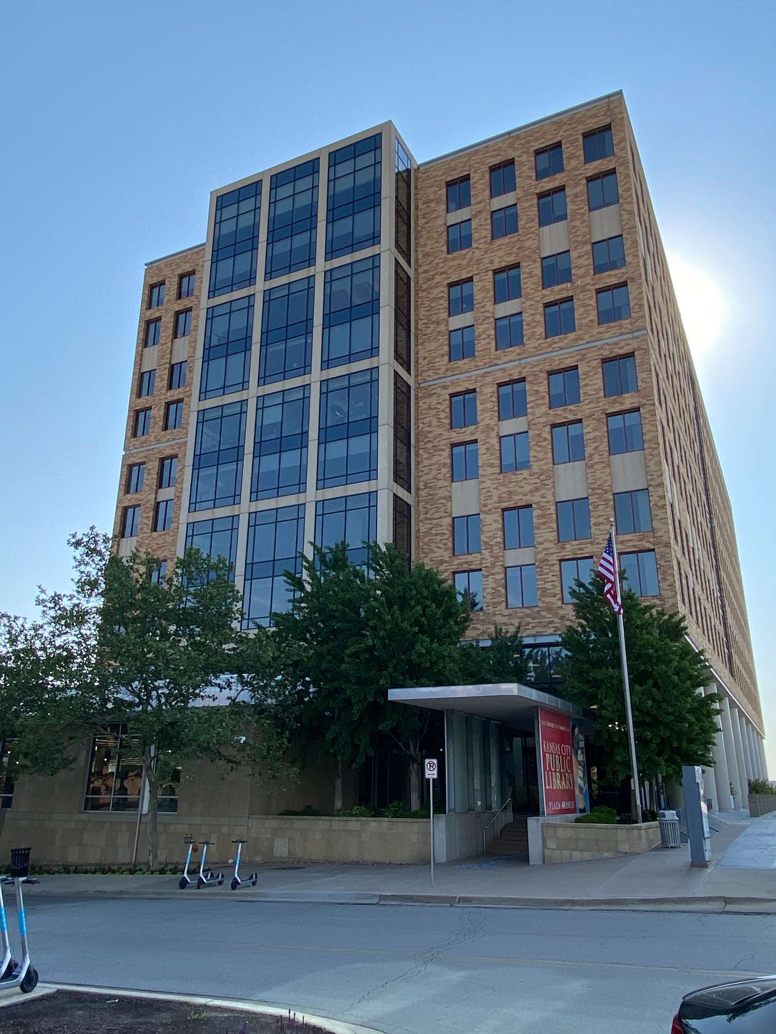 Copaken Brooks Plaza Colonnade Office Tower Exterior